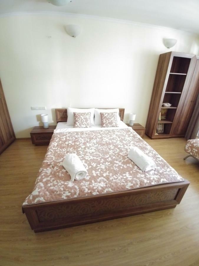 Sun Apartments City Centre Odessa Extérieur photo